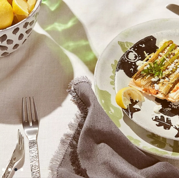 Anthropologie Jolan set of 4 Napkins - charcoal - Picture 2 of 11